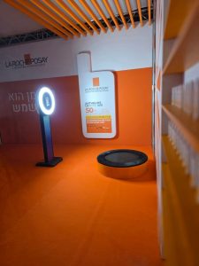 עמדת צילום מיני טרמפולינה - עמדת צילום - פארטי בוקס